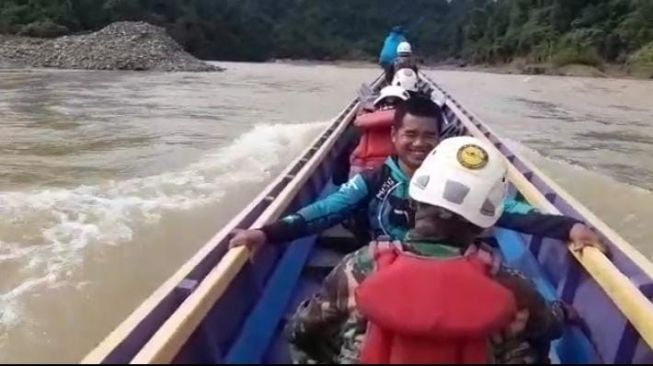 Perahu Bawa Rombongan Pesta Nikah Terbalik di Sungai Batanghari Solok Selatan, Seorang Masih Dicari