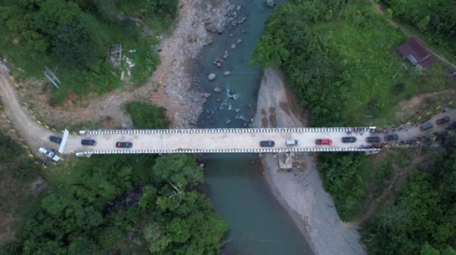 Andi Sudirman Resmikan Jembatan Lanrange Kabupaten Wajo, Distribusi Hasil Bumi Makin Lancar