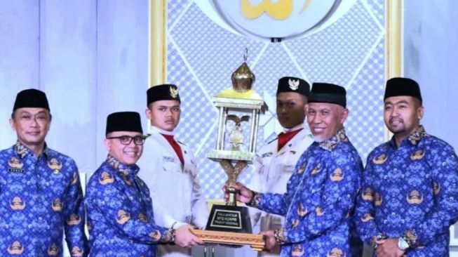 Kafilah Sumbar Juara Umum MTQ VI Korpri Nasional 2022, Mahyeldi Bangga