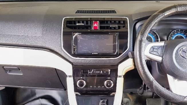 Kupas Tuntas Cara Membuka Dashboard Toyota Rush