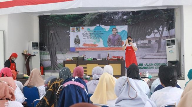 Gerbong Pecinta Sandiuno Dorong IRT Tingkatkan Ekonomi Keluarga Lewat Pelatihan Kuliner