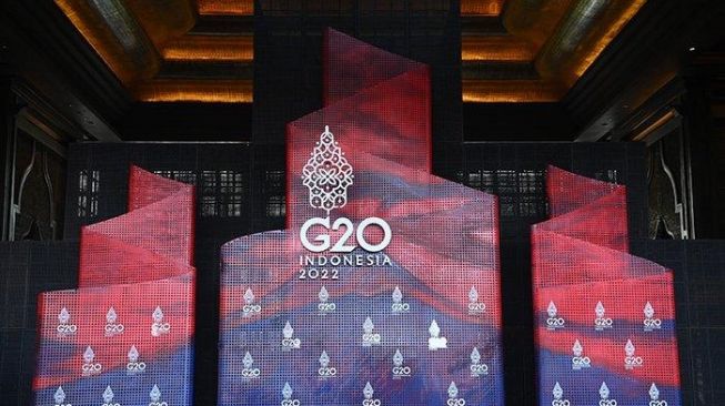 Arti di Balik Gambar Lidah Api yang Jadi Latar Belakang Pidato Jokowi di KTT G20 Bali