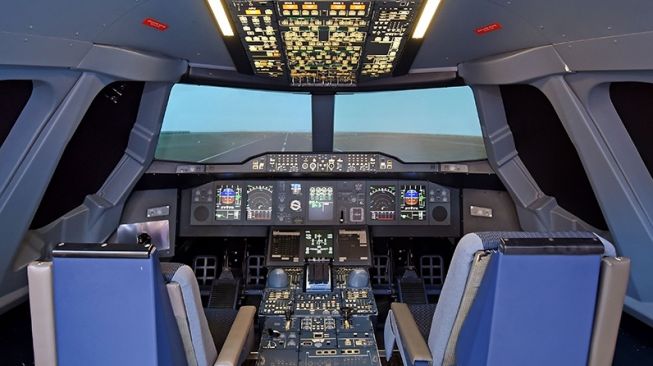 Latihan Jadi Pilot di  Emirates Simulator Airbus A380