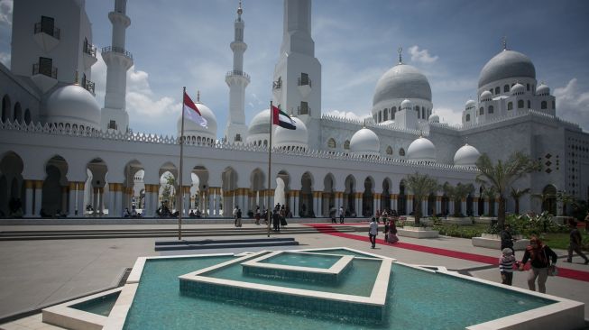 Terlanjur Diresmikan, Masjid Raya Sheikh Zayed Solo Tak Kunjung Dibuka, Ternyata Pembangunan Masih Belum Beres