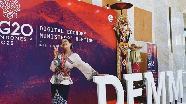 Maudy Ayunda dipercaya sebagai juru bicara di ajang KTT G20 yang berlangsung di Bali pada 15 dan 16 November 2022. [Instagram]