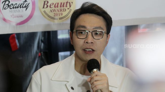 Raih Penghargaan Most Inspiring Aesthetic Doctor,  Richard Lee Berharap Kasusnya dengan Kartika Putri Jadi Pelajaran