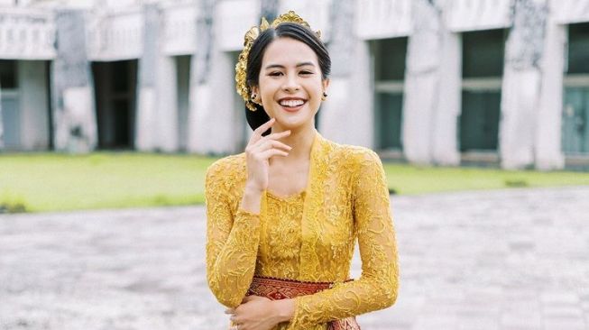 Tangkapan layar aktris Maudy Ayunda berkebaya kuning di KTT G20, Bali. (Instagram/@maudyayunda)