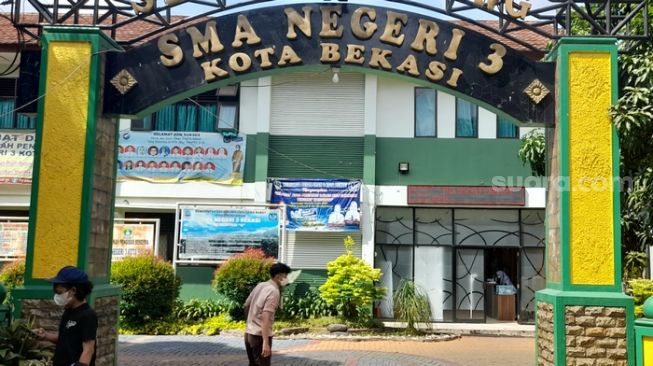 Dugaan Pungli Rp4,5 Juta di SMA 3 Kota Bekasi, Komite Sekolah Berdalih untuk Prestasi: Itu Sumbangan