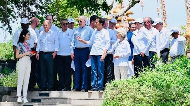 Sempat Terjebak di antara Pemimpin Negara, Tour Guide KTT G20 Dapat Pujian Langsung dari Presiden AS Joe Biden