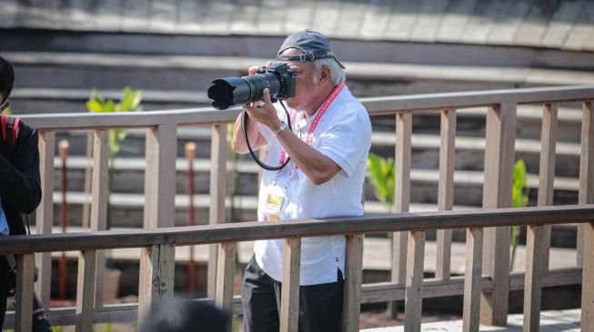 Gaya Menteri PUPR Basuki Jadi "Fotografer Dadakan" di KTT G20, Warganet Malah Salfok dengan Topinya