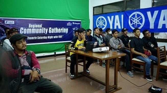 Kegiatan seminar safety riding di acara gathering Yamaha Riders Federation Indonesia (YRFI) regional Palembang [Yamaha Territory VI].