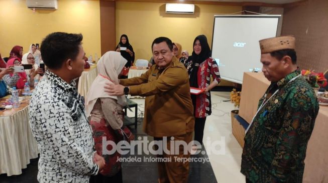 Penyampaian Hendriwan Terkait Manajerial Sekolah Satu Atap di Boalemo