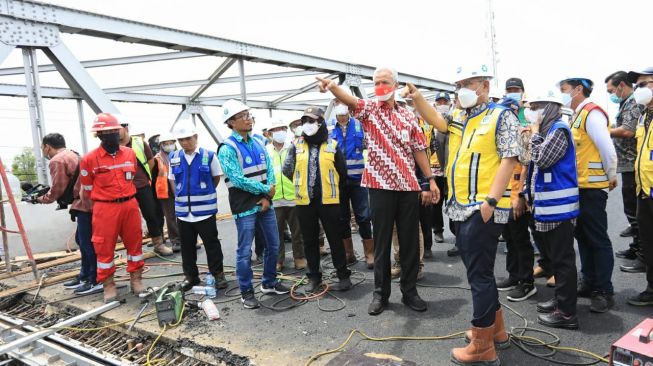 Ganjar Pastikan Jalan Semarang-Demak Lancar, Hari Ini Jembatan Wonokerto Dibuka