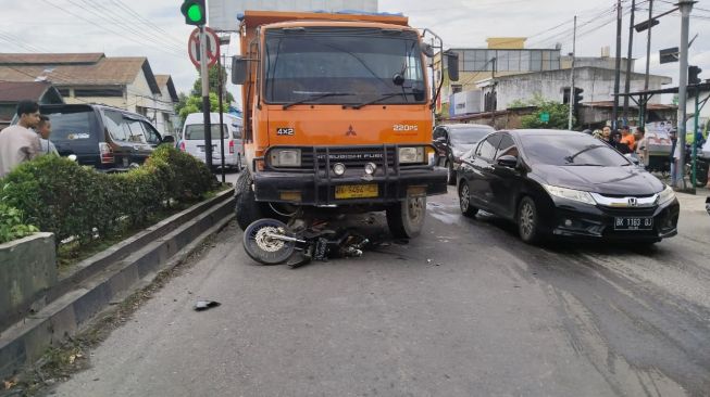 Tragis! Murid SD Tewas Digilas Truk Fuso di Binjai