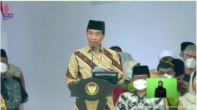 Tak Seperti Negara Lain, Jokowi Sebut Indonesia Berikan Kemudahan Undang Penceramah