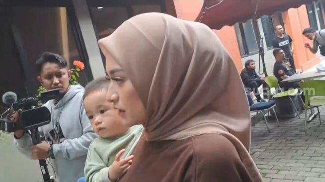 3 Bulan Menjanda Langsung Punya Pacar, Nathalie Holscher Heran Kena Hujat: Kan Sudah Beres