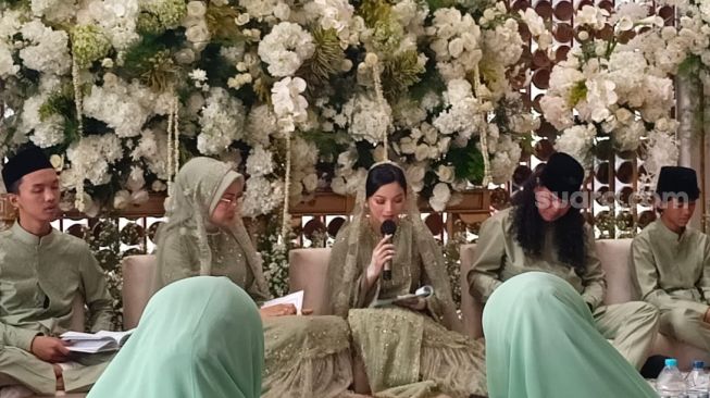 Tangis Glenca Chysara Pecah Minta Doa Jelang Dinikahi Rendi Jhon