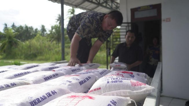 Inalum Salurkan Bantuan untuk Korban Banjir di Batu Bara