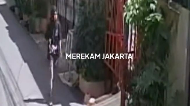 Predator Seks Incar 2 Siswi SD Sekaligus, Remas Payudara Korban di Gang Sempit