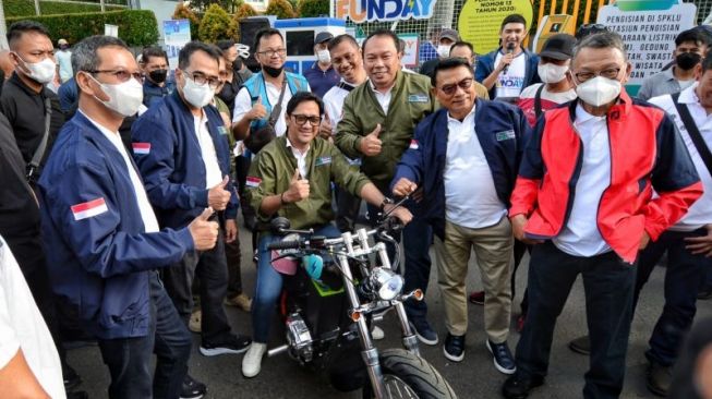 Begini Hitung-hitungan Untungnya Naik Kendaraan Listrik Versi Menhub Budi Karya