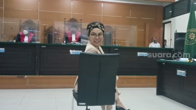 Nikita Mirzani jalani sidang kasus pencemaran nama baik di Pengadilan Negeri Serang, Senin (21/11/2022) [Suara.com/Rena Pangesti]