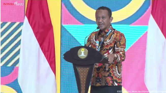 Menteri Investasi sekaligus Ketua Dewan Pembina HIPMI Bahlil Lahadalia saat berpidato di acara Musyawarah Nasional ke-17 HIPMI di Surakarta, Senin (21/11/2022). (Tangkap layar YouTube Sekretariat Presiden)