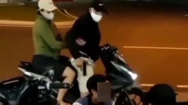 Viral Pria Ngaku Polisi Geber Motor hingga Keluarkan Pistol ke Pemuda di Gading Serpong