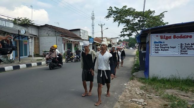 Uang Rp 5 Juta Milik Warga Adat Baduy Dibawa Kabur ‘Calon Kades’ di Stasiun