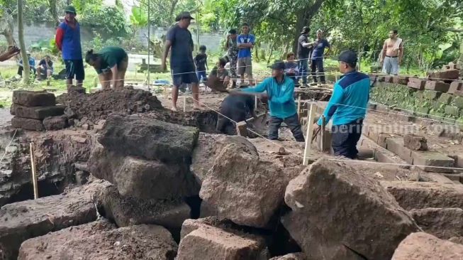 Struktur Candi di Prigen Belum Ditemukan Meski Sudah 5 Hari Ekskavasi