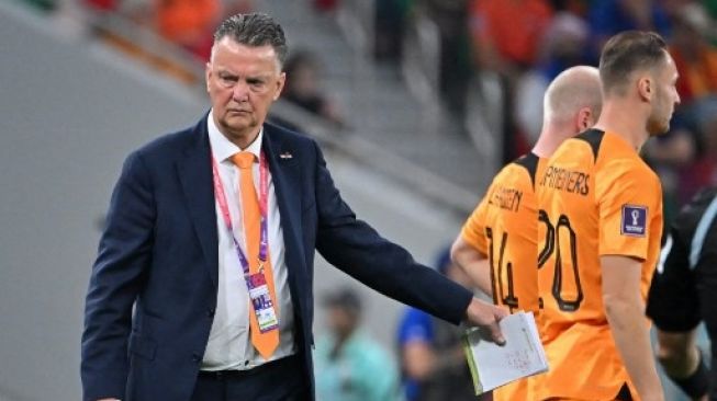 Ssssttt....! Louis van Gaal Kepergok Minta Istrinya Mampir ke Hotel untuk Bercinta saat Sesi Latihan Timnas Belanda