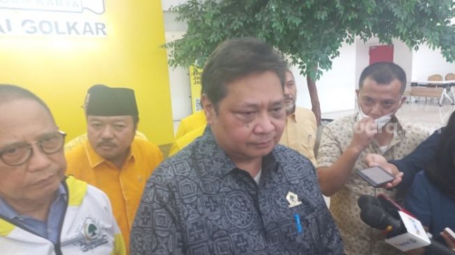 Alasan Menko Airlangga Sebut Persetujuan Bangunan Gedung Hambat Investasi