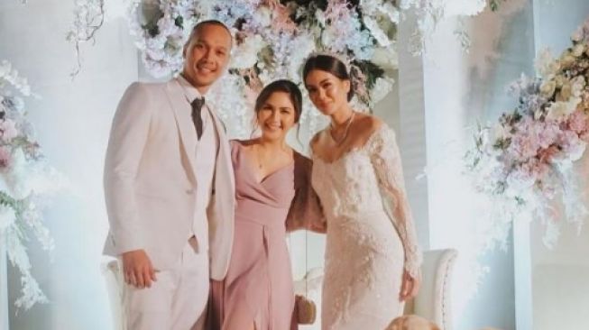 Gaya Artis Jadi Bridesmaid (Instagram/jscmila)