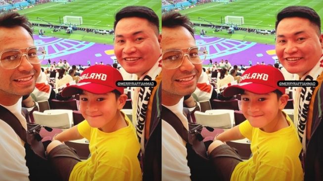 Momen Raffi Ahmad dan Rafathar Nonton Piala Dunia 2022 (instagram/@raffinagita1717)