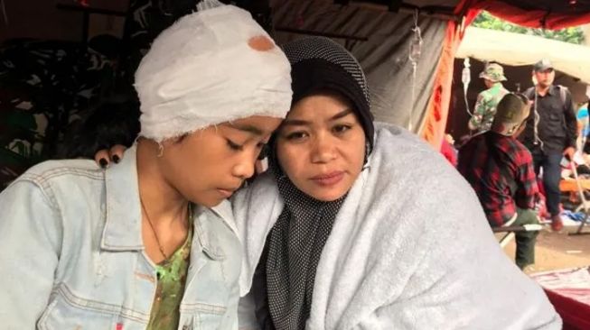 Perjuangan Seorang Ibu Penyintas Gempa Cianjur, Nekat Terjang Reruntuhan untuk Selamatkan Putrinya