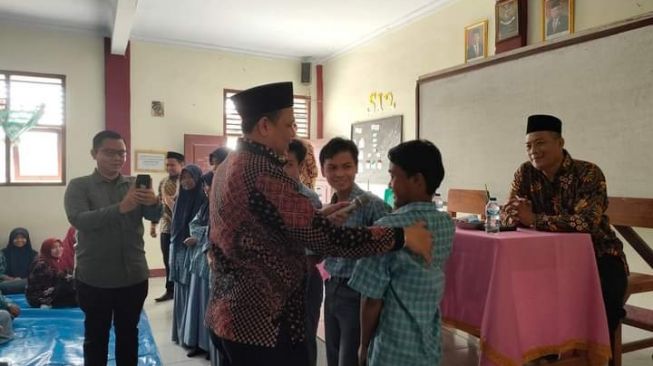 Sambangi SMA Al-Khairiyah 4 Cilegon, Isro Miraj Motivasi Pelajar