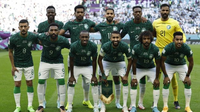 Starting XI Timnas Arab Saudi di laga Piala Dunia 2022 melawan Argentina di Lusail, Qatar, Selasa (22/11/2022). [Khaled DESOUKI / AFP]