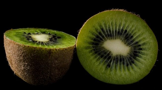 3 Manfaat Buah Kiwi untuk Kulit, Bisa Tampak Awet Muda Lho!