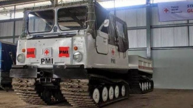 Hagglund PMI yang termasuk dalam kategori all-terrain [ANTARA].