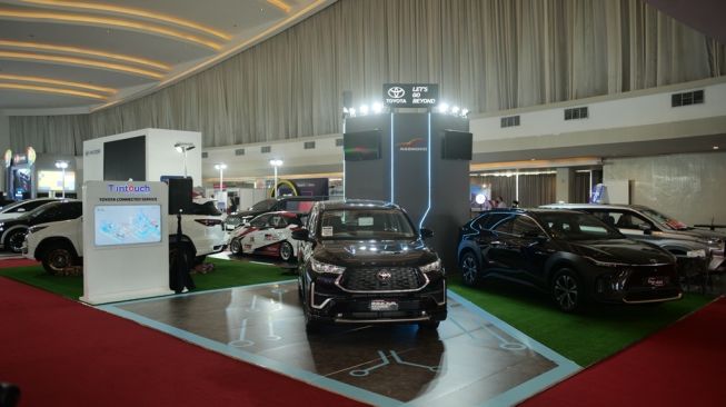 Booth Toyota dalam GIIAS 2022 Semarang [Seven Events].