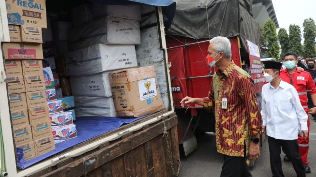 Jawa Tengah Kirim Bantuan Gempa Cianjur Senilai Rp 1,87 Miliar, Pesan Ganjar untuk Relawan: Bantu Masyarakat!