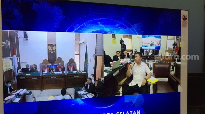 Ungkap Rekaman CCTV Pos Satpam Duren Tiga, Penyidik Siber: Ferdy Sambo Tiba, Yosua Masih Ada Bolak-balik di Depan Rumah