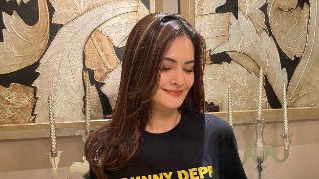 Potret awet muda Cut Tari (Instagram/@cuttaryofficial)