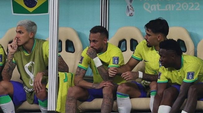 Piala Dunia 2022: Neymar - Danilo Absen di Laga Brasil vs Swiss