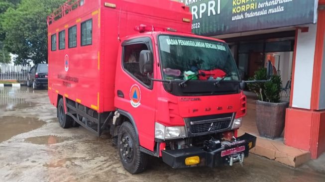 Pasca Gempa Bumi: 1,3 Ton Paket Rendang Dikirim dari Sumatera Barat ke Cianjur