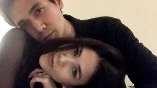 Potret Mesra Tyo Nugros dan Pacar (Instagram/@realnugros)