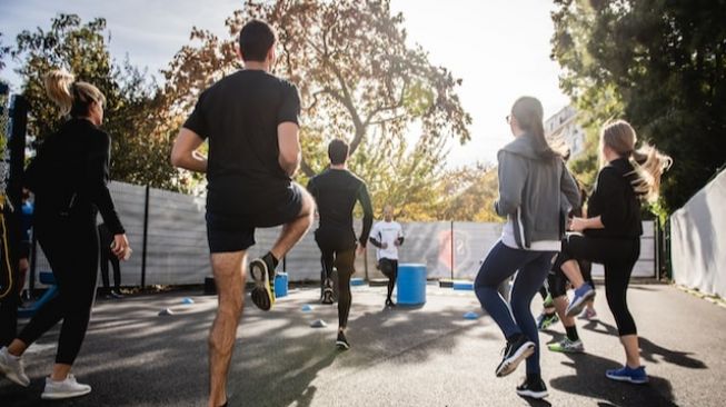 Ilustrasi aktivitas olahraga (Unsplash/Gabin vallet)