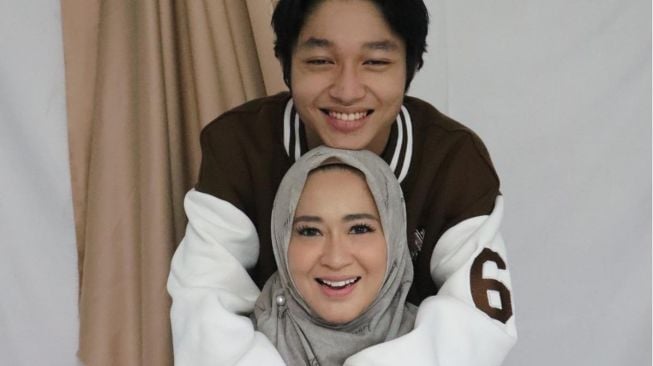 Potret Kiesha Alvaro bareng Okie Agustina (Instagram/@okieagustina_)