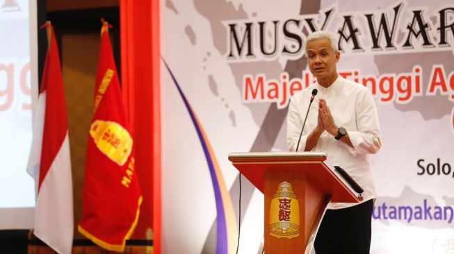 Gubernur Jawa Tengah Ganjar Pranowo, resmi membuka Musyawarah Nasional Majelis Tinggi Agama Konghucu Indonesia (Matakin) ke-19.