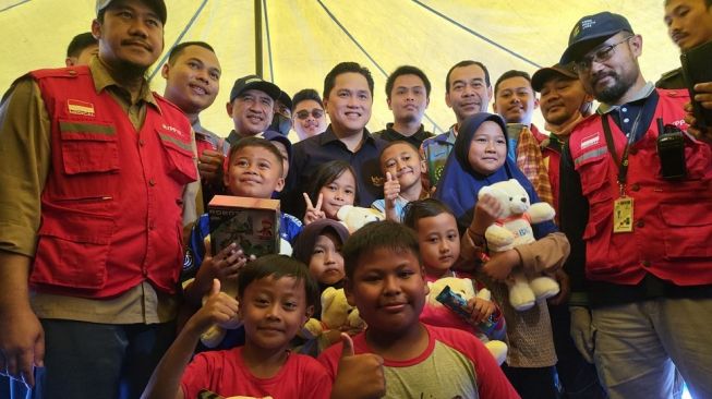 Erick Thohir Kunjungi Trauma Healing Korban Gempa Cianjur