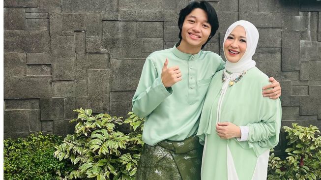 Potret Kiesha Alvaro bareng Okie Agustina (Instagram/@okieagustina_)